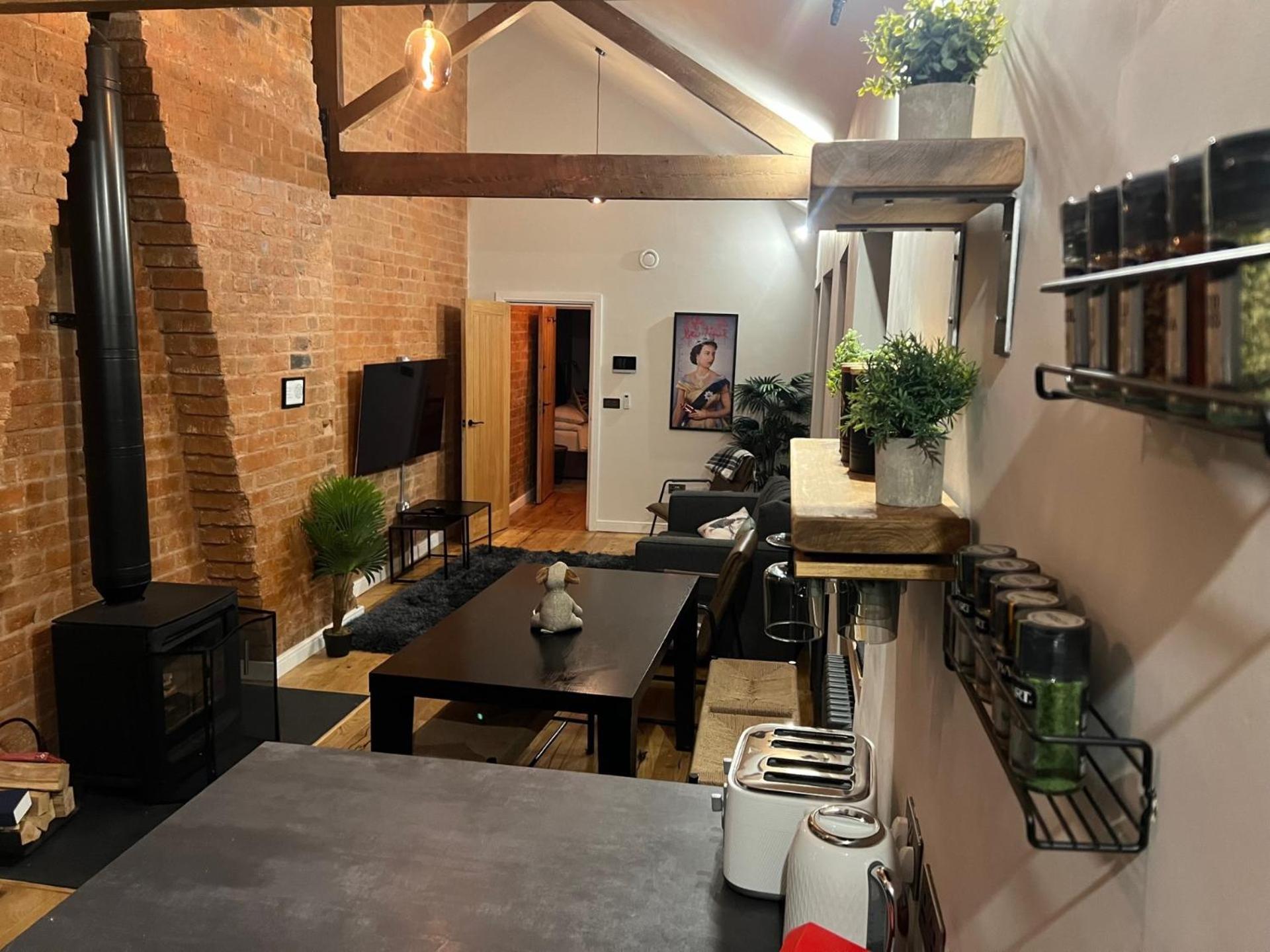 Вілла Vip 3Br Grade2 Luxurious Industrial House With Wood Fire, Electric Blinds And Big Cast Iron Windows In The Heart Of The Jq Бірмінгем Екстер'єр фото