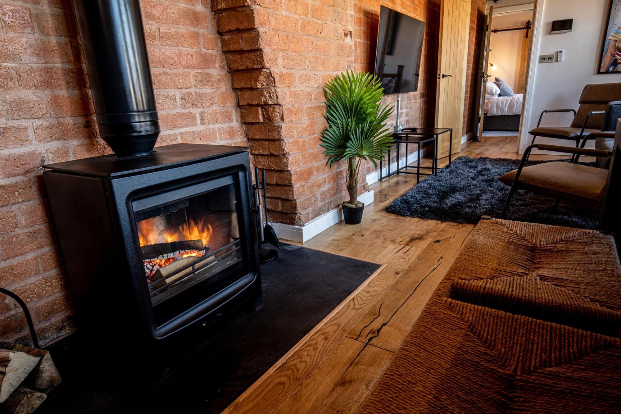 Вілла Vip 3Br Grade2 Luxurious Industrial House With Wood Fire, Electric Blinds And Big Cast Iron Windows In The Heart Of The Jq Бірмінгем Екстер'єр фото